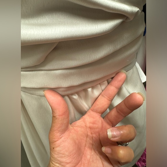 Lulu’s size small preowned satin feel mini dress - Picture 12 of 16